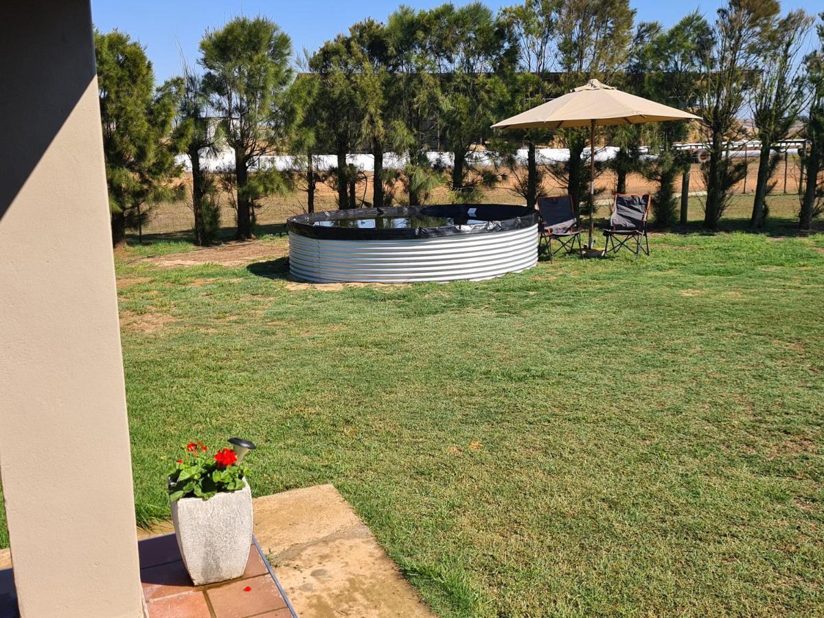 Oorvloed Guesthouse Swellendam Buitenkant foto