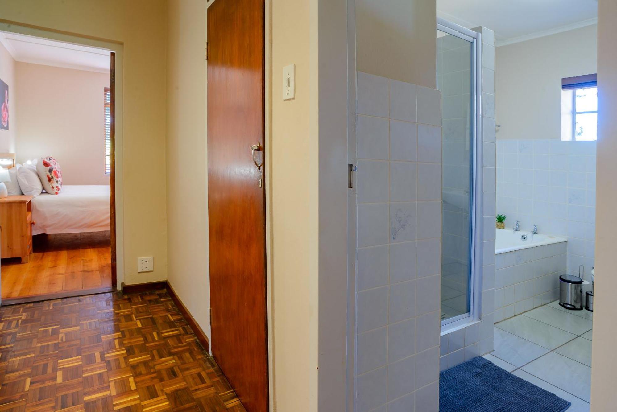 Oorvloed Guesthouse Swellendam Buitenkant foto